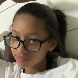 Meet your Posher, Harmony